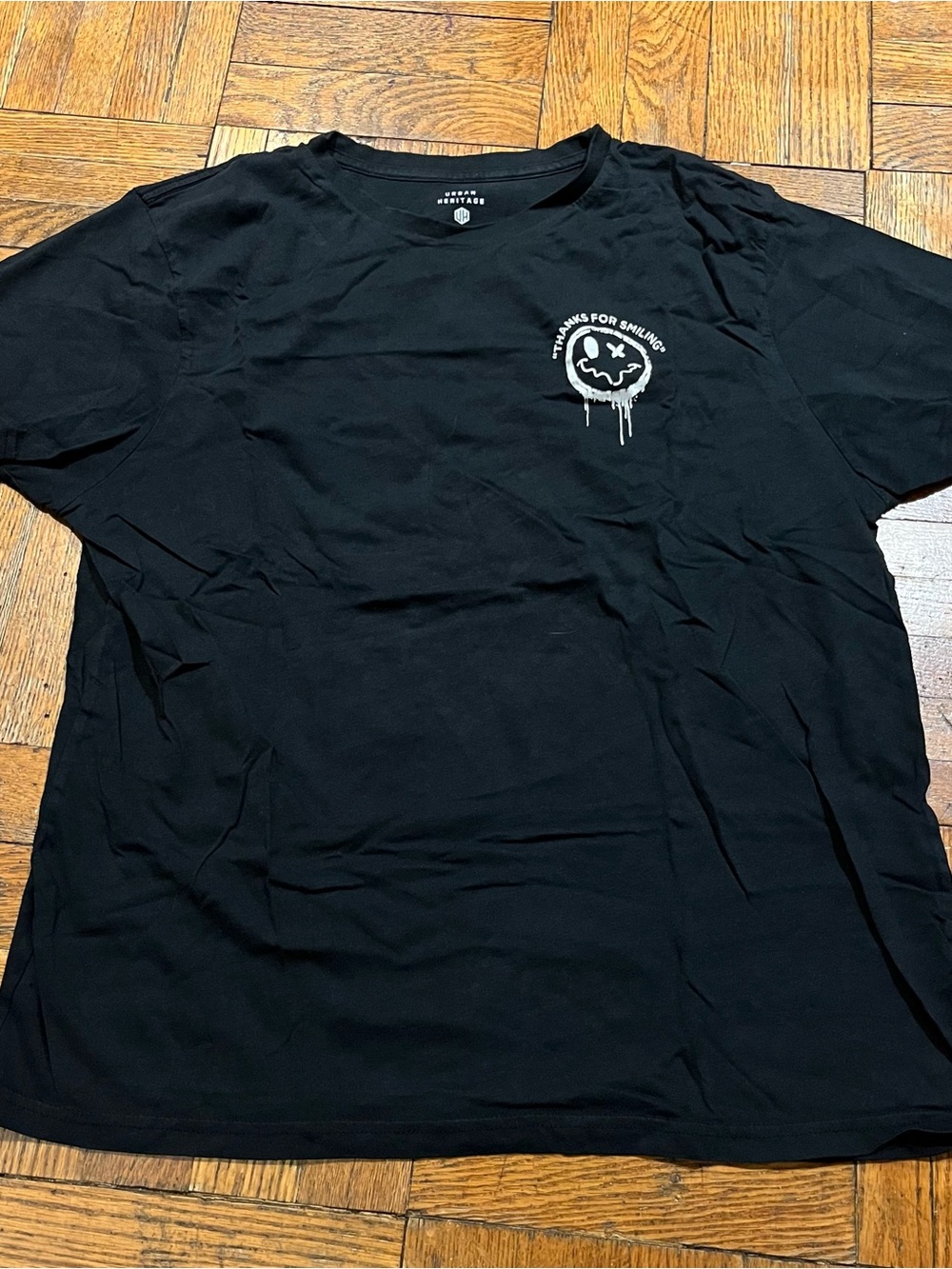 (🧵3 for $30🧵) Urban Heritage Black Tee with White Drip Smiley Graphic